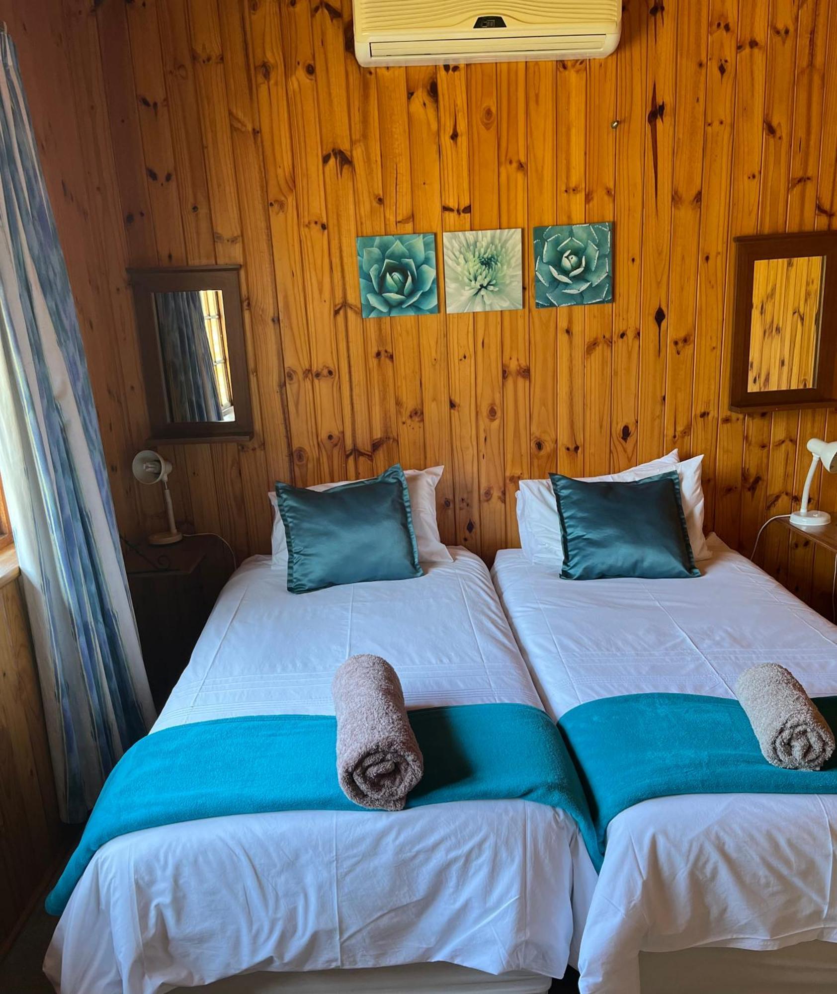 Hoopoe Log Cabin Albert Falls エクステリア 写真